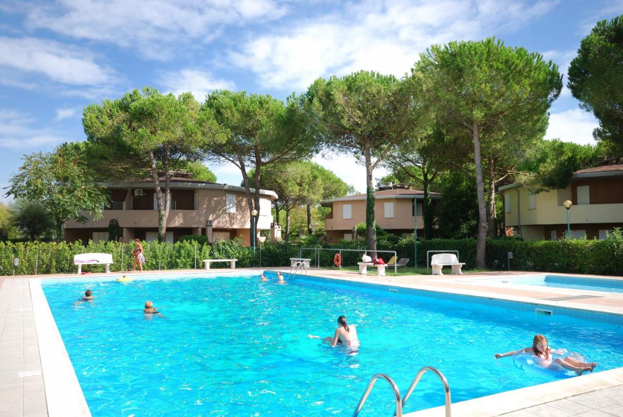 Villaggio Tivoli Бибионе Экстерьер фото